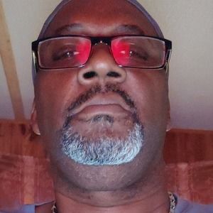 Meet your Posher, Victor